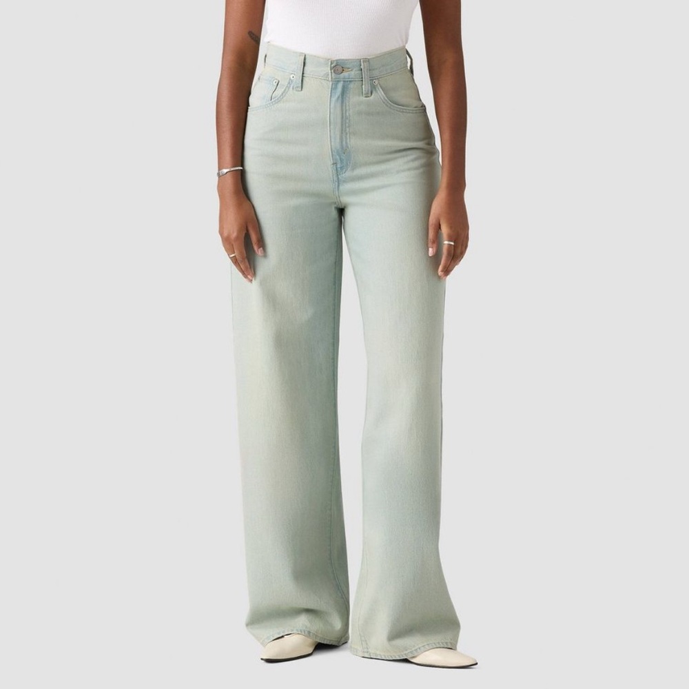 NWT Levi's Women's Cinch Baggy Jeans On Blast - 24 - NEW WITH TAGS